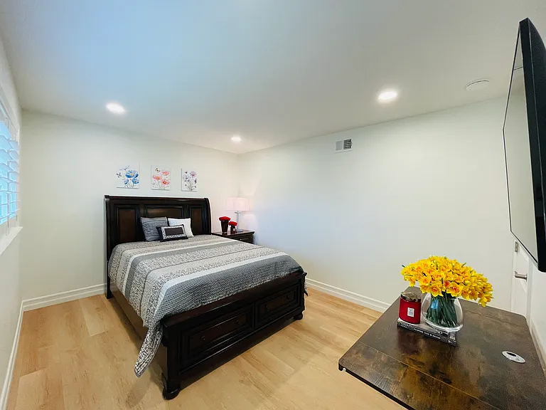 Standard Bedroom with Shared Bath