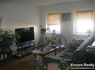 312 Tappan St #5D, Brookline, MA 02445