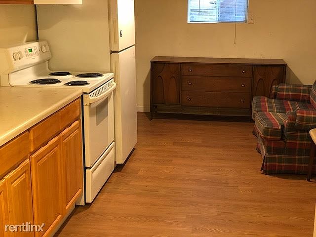 1st image of 4226 7th Ave NE APT 6