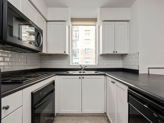5th image of 311 Richmond St E #408