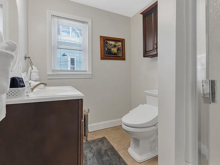 70 Humboldt Ave — Photo 21