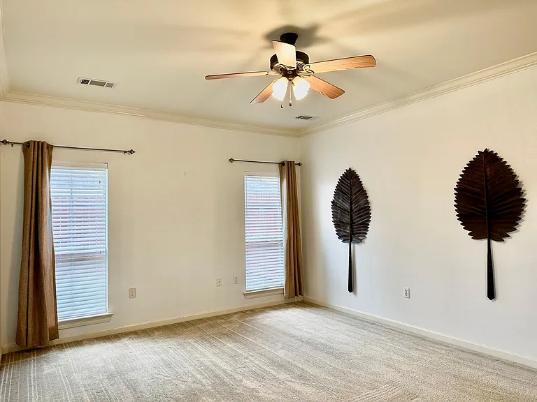 423 Lake Worth Dr — Photo 8