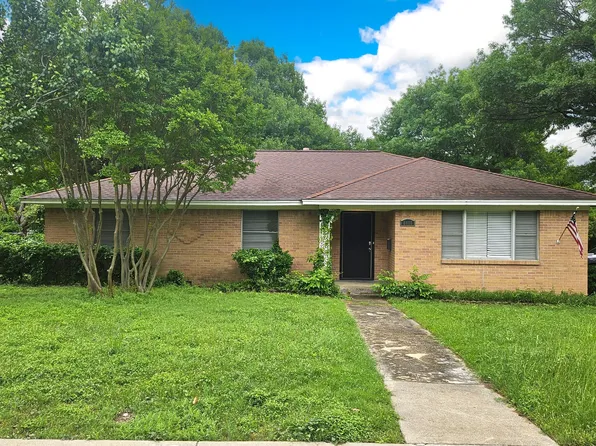 8006 Hunnicut Rd, Dallas, TX 75228