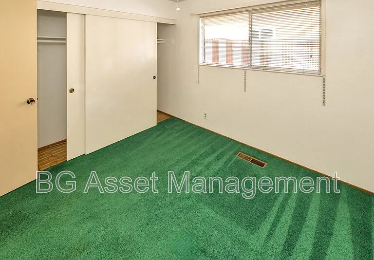 2901 Doidge Ave — Photo 16