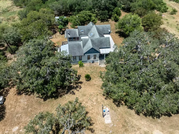 2451 Fm 884, Yorktown, TX 78164