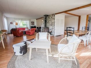 (Undisclosed Address), Hood River, OR 97031