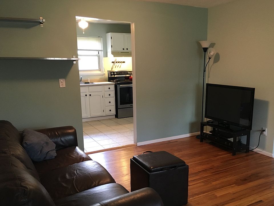 Beautiful real hardwood floors and fresh paint in this spaci