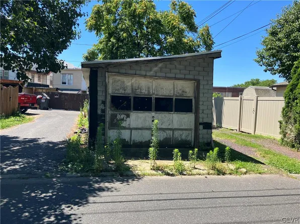 1813 W North St, Bethlehem, PA 18018