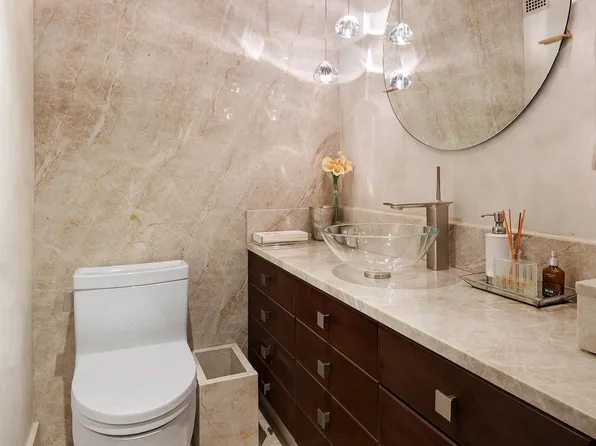201 East 62nd Street 14C image 10 of 11