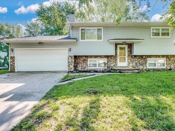1522 N Rockwood Blvd, Mulvane, KS 67110