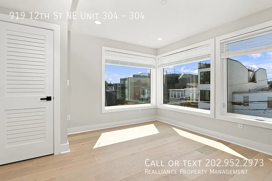 Modern H Street 1BR | Newly Renovated | In-Unit Washer & Dryer — Photo 2
