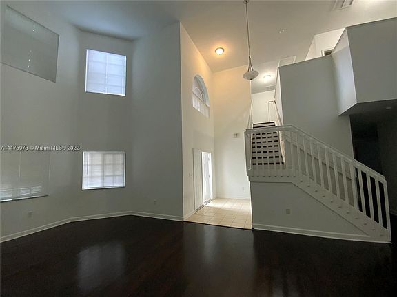 2nd image of 362 NE 30th Ave #0