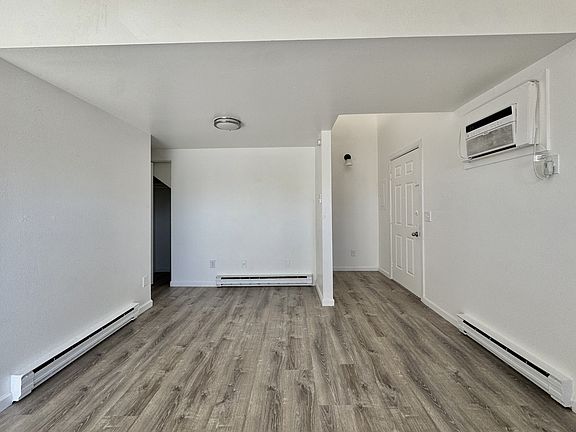 4th image of 4501 Boardwalk Dr Building D-d-35