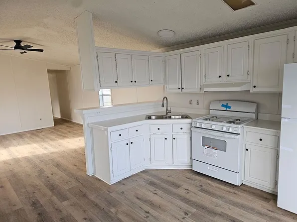 34 Gingry Ln, Glenwood, IA 51534