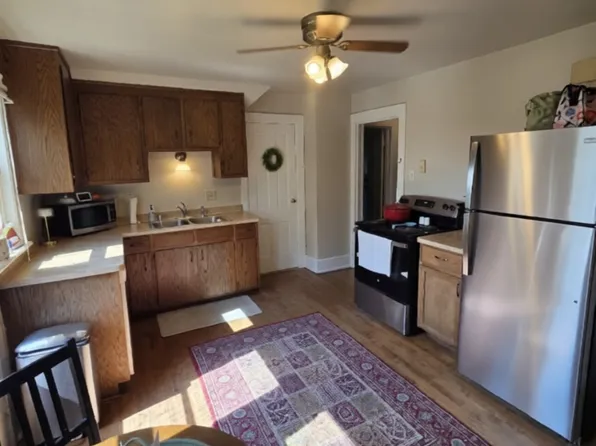 W59N410 Hilbert Ave, Cedarburg, WI 53012