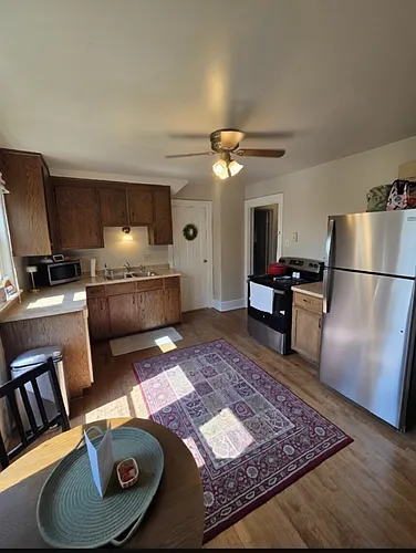 W59N410 Hilbert Ave #UPPER Photo 1