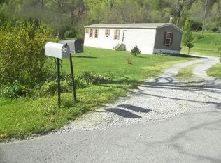 35 Ember Ln, Mousie, KY 41839