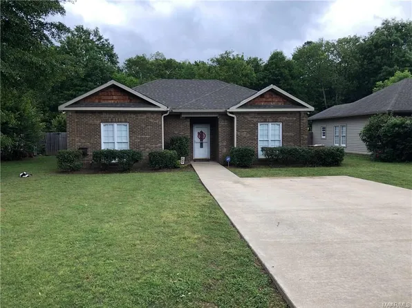 192 Oak St, Selma, AL 36701