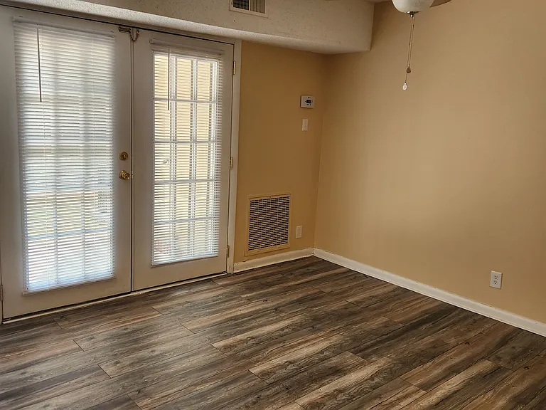 2322 Colony Dr SW — Photo 17
