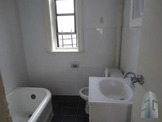 Rented by Skyline Group Real Estate | media 15