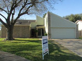 10011 Kirkwren Ct, Houston, TX 77089