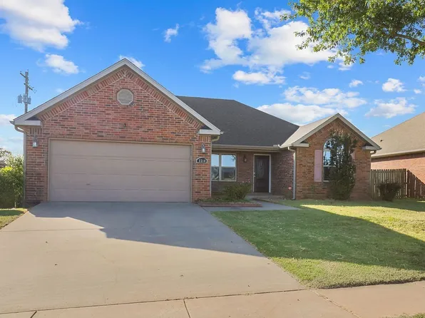 3210 S 3rd St, Rogers, AR 72758
