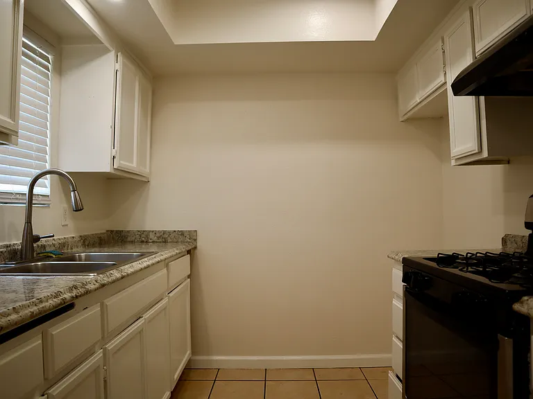 5915 Woodman Ave #103 — Photo 5