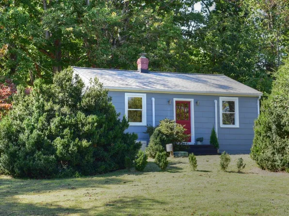 155 Buck Mountain Rd, Earlysville, VA 22936