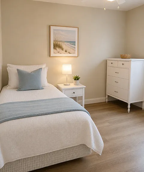 2665 Los Feliz Dr — Photo 6