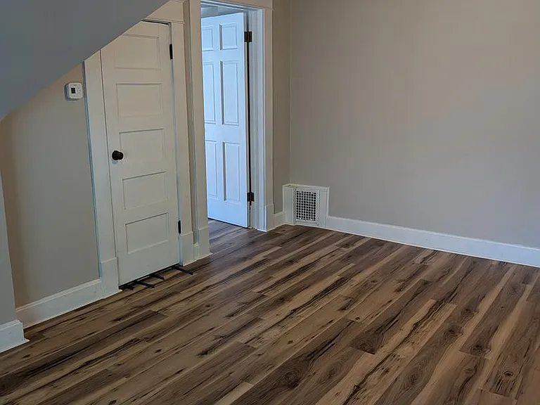 609 Jefferson St — Photo 11