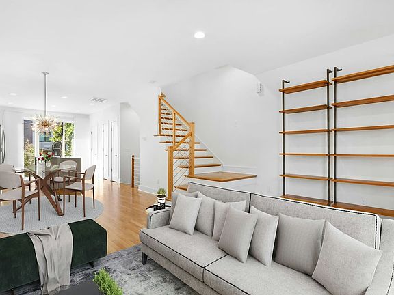 5th image of 509 W Lenoir St