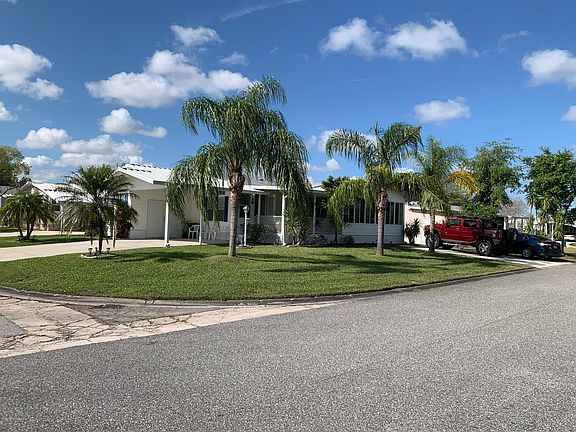 2nd image of 521 Sapote Dr