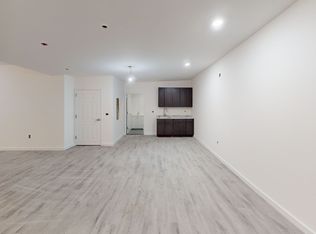 252 Washington St #3F, Newark, NJ 07102