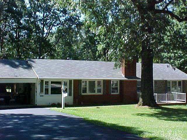 1st image of 1051 Oakmont Cir