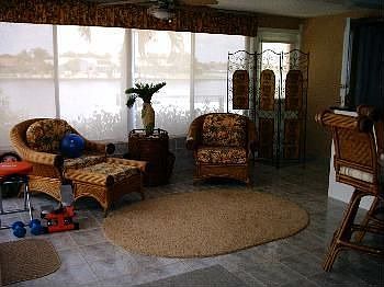 5th image of 601 SW 49th Ln