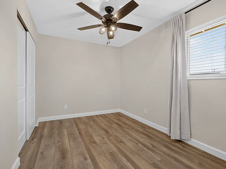 Upstairs Bedroom 1