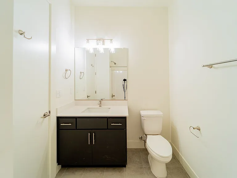 Janie Apartments — Photo 56