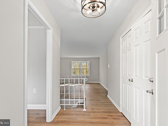 3rd image of 3159 Ironhorse Dr