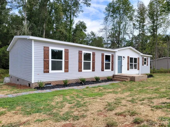 2049 Carpenter Square Rd, Crouse, NC 28033