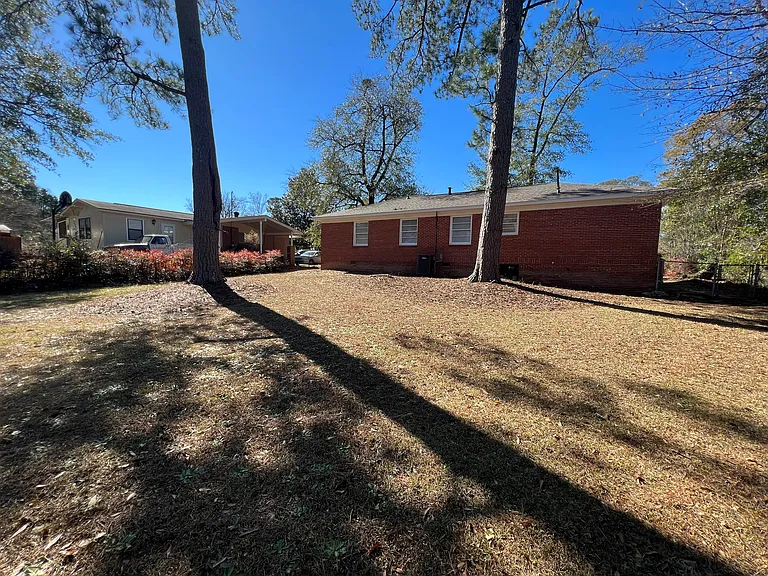 800 Goodson Dr — Photo 15