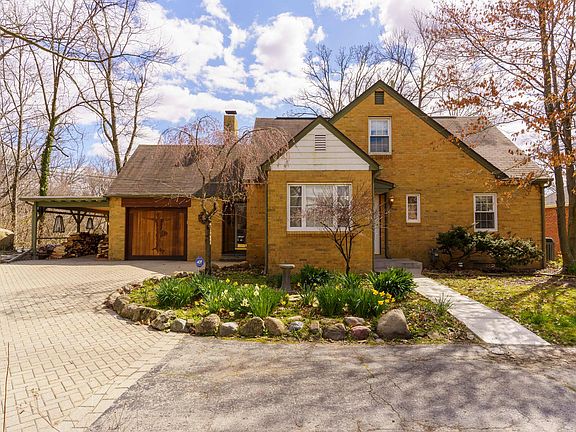 2nd image of 422 Parkview Dr