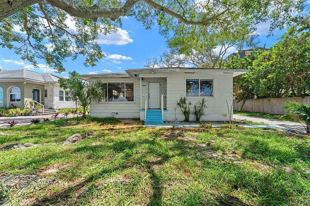 2 bed, 2.0 bath, 1265 sqft, $3,200 — Photo 2