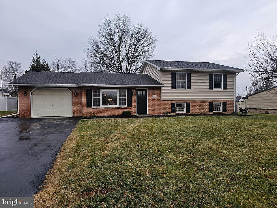 1st image of 260 Baumgardner Dr