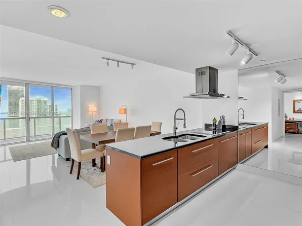 495 Brickell Ave APT 5009, Miami, FL 33131