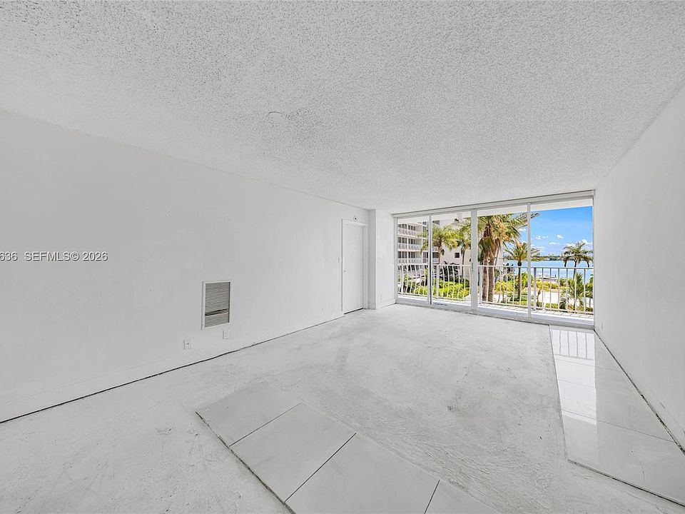 1st image of 7601 E Treasure Dr APT 609