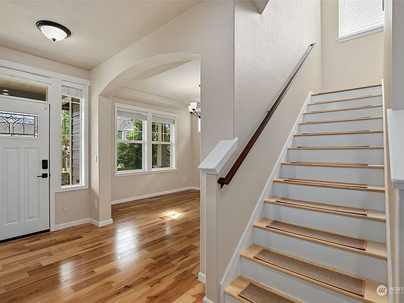 5th image of 5246 James Place SE