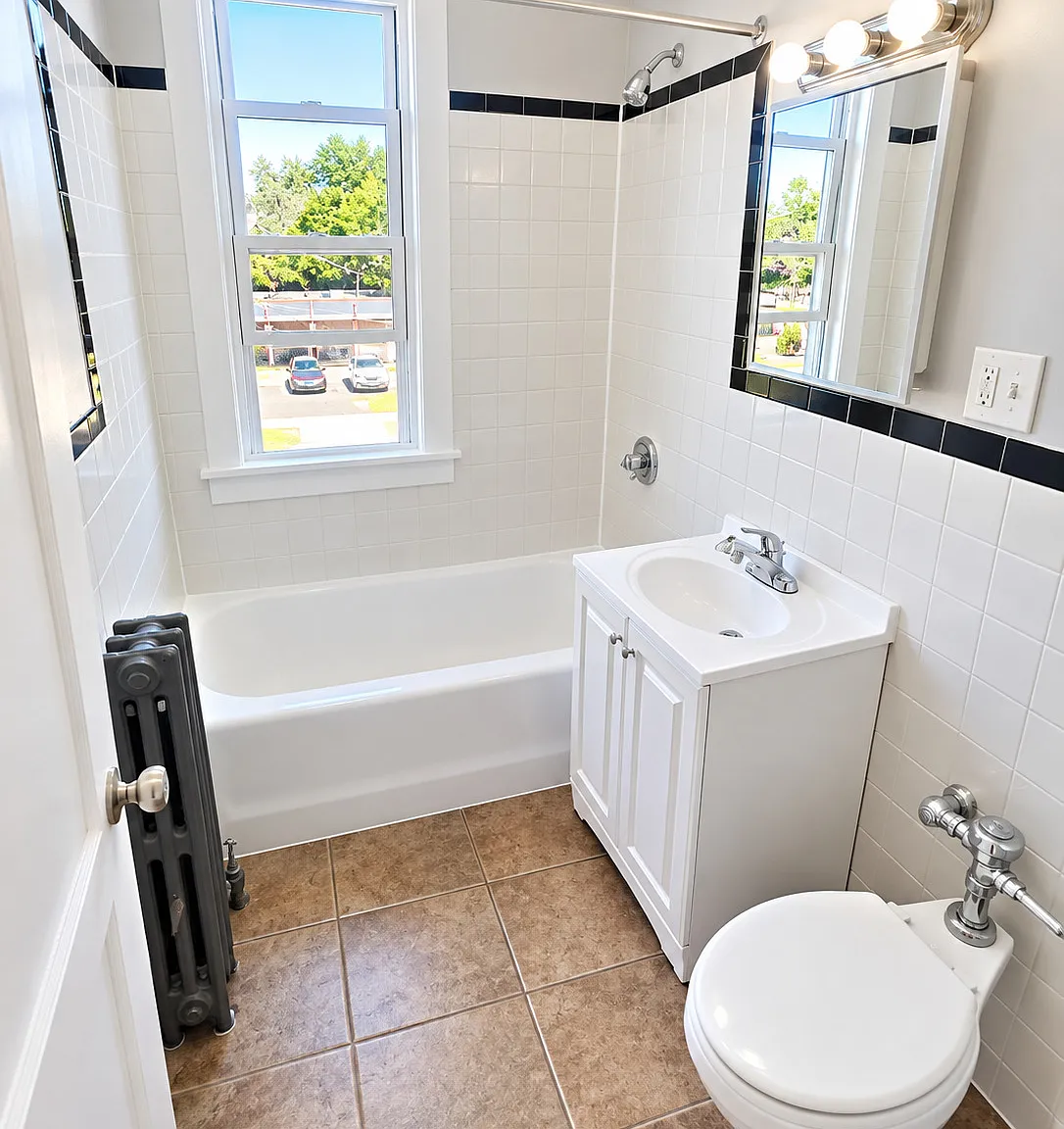 9 Evergreen Ave — Photo 2