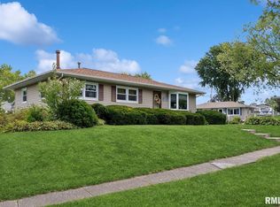 8101 8 1/2 St W, Rock Island, IL