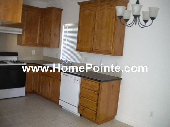 4th image of 552 Santiago Ave