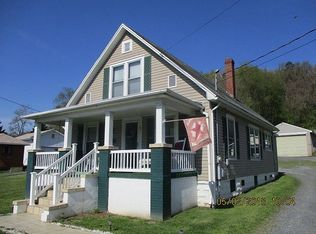 3019 Mallow Rd, Covington, VA 24426